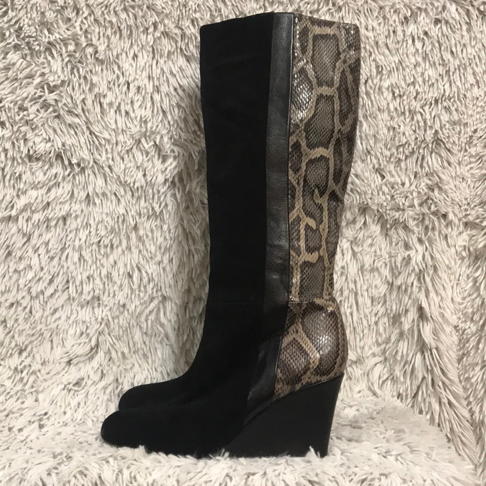 Loft wedge boots only worn a few times